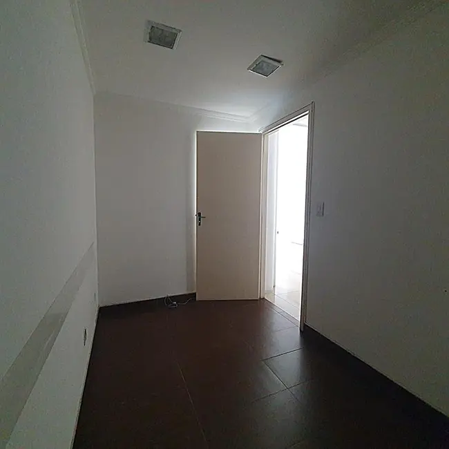 Loja para alugar, 130m2 em Higienópolis, Porto Alegre - RS - imagem 8 Foto 8 de Loja para alugar, 130m2 em Higienópolis, Porto Alegre - RS