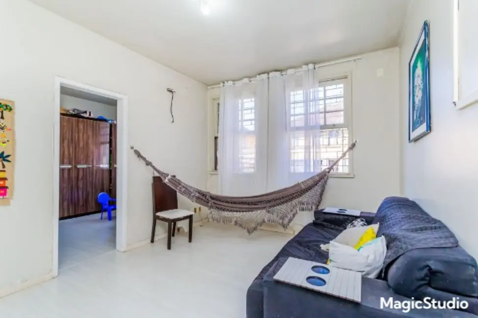 Apartamento com 3 quartos à venda, 69m2 em Porto Alegre - RS - imagem 1 Foto 1 de Apartamento com 3 quartos à venda, 69m2 em Porto Alegre - RS