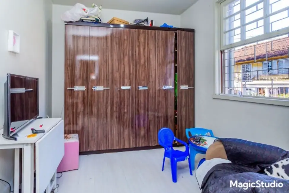 Apartamento com 3 quartos à venda, 69m2 em Porto Alegre - RS - imagem 5 Foto 5 de Apartamento com 3 quartos à venda, 69m2 em Porto Alegre - RS