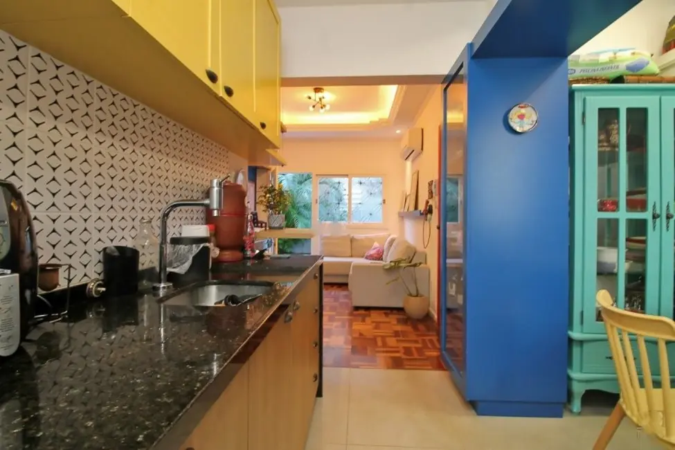 Foto 2 de Apartamento com 2 quartos à venda, 131m2 em Vila Ipiranga, Porto Alegre - RS