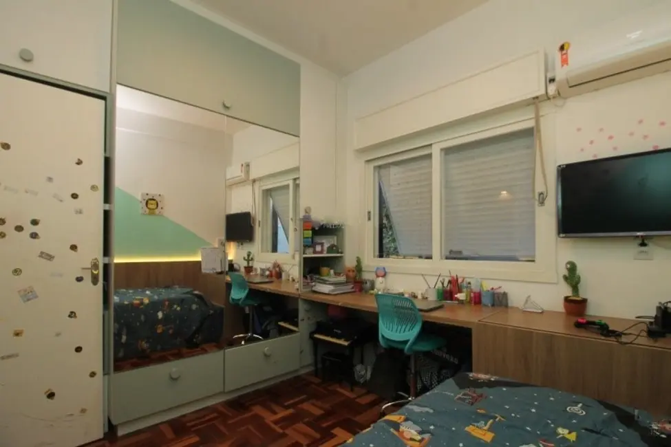 Foto 7 de Apartamento com 2 quartos à venda, 131m2 em Vila Ipiranga, Porto Alegre - RS