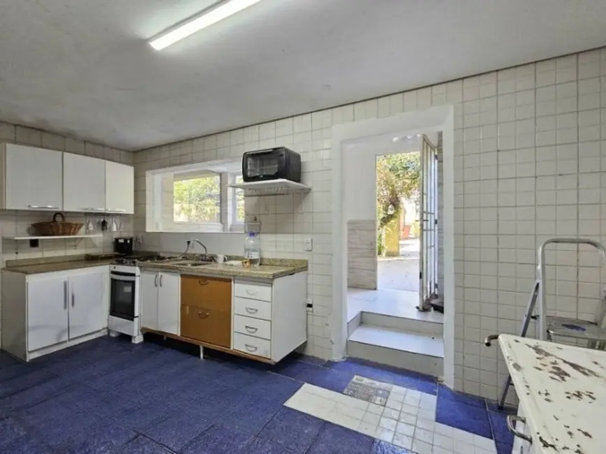 Casa com 3 quartos à venda, 290m2 em Jardim Itu Sabará, Porto Alegre - RS - imagem 7 Foto 7 de Casa com 3 quartos à venda, 290m2 em Jardim Itu Sabará, Porto Alegre - RS