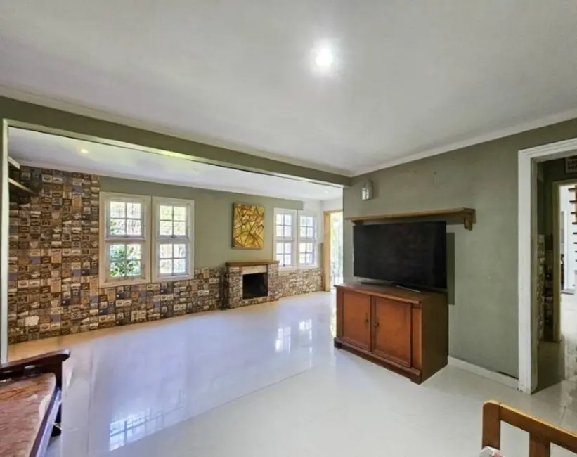 Casa com 3 quartos à venda, 290m2 em Jardim Itu Sabará, Porto Alegre - RS - imagem 4 Foto 4 de Casa com 3 quartos à venda, 290m2 em Jardim Itu Sabará, Porto Alegre - RS