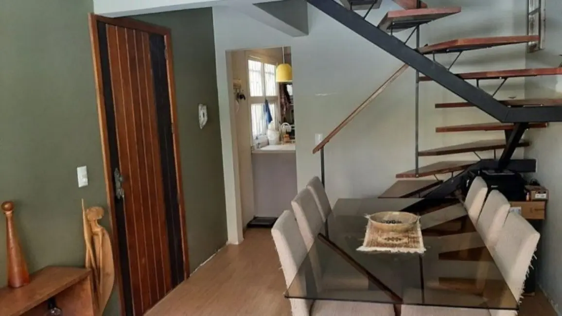 Casa com 3 quartos à venda, 117m2 em Medianeira, Porto Alegre - RS - imagem 6 Foto 6 de Casa com 3 quartos à venda, 117m2 em Medianeira, Porto Alegre - RS