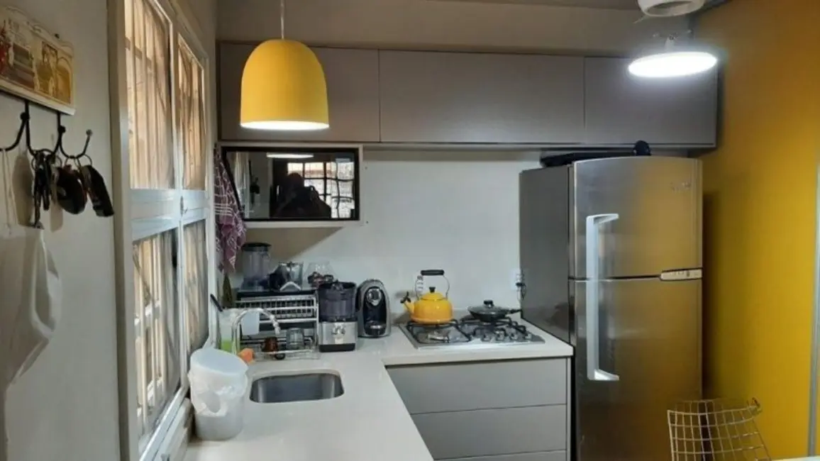 Casa com 3 quartos à venda, 117m2 em Medianeira, Porto Alegre - RS - imagem 9 Foto 9 de Casa com 3 quartos à venda, 117m2 em Medianeira, Porto Alegre - RS