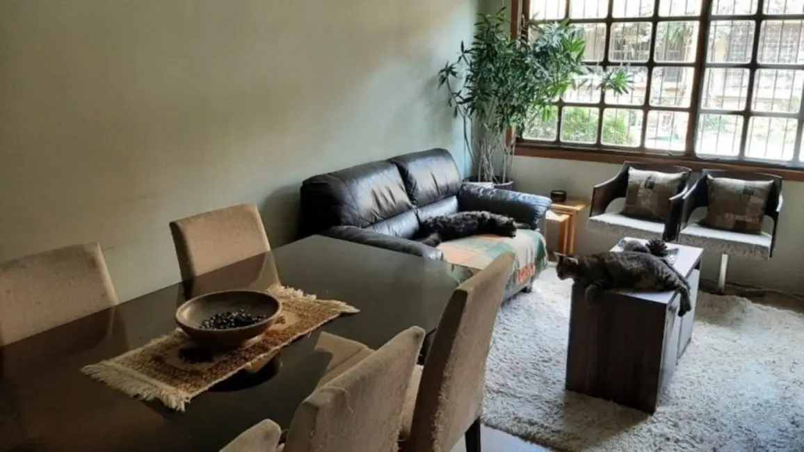 Casa com 3 quartos à venda, 117m2 em Medianeira, Porto Alegre - RS - imagem 5 Foto 5 de Casa com 3 quartos à venda, 117m2 em Medianeira, Porto Alegre - RS