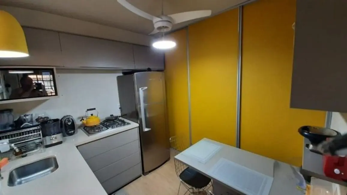 Casa com 3 quartos à venda, 117m2 em Medianeira, Porto Alegre - RS - imagem 8 Foto 8 de Casa com 3 quartos à venda, 117m2 em Medianeira, Porto Alegre - RS
