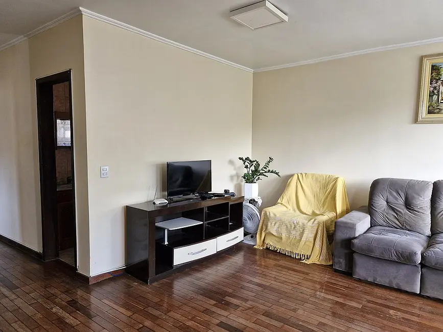 Casa com 5 quartos à venda, 347m2 em Jardim Itu Sabará, Porto Alegre - RS - imagem 3 Foto 3 de Casa com 5 quartos à venda, 347m2 em Jardim Itu Sabará, Porto Alegre - RS