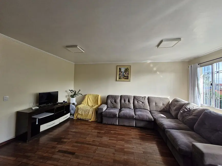 Casa com 5 quartos à venda, 347m2 em Jardim Itu Sabará, Porto Alegre - RS - imagem 2 Foto 2 de Casa com 5 quartos à venda, 347m2 em Jardim Itu Sabará, Porto Alegre - RS