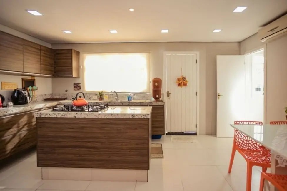 Foto 9 de Casa com 3 quartos à venda, 413m2 em Jardim Itu Sabará, Porto Alegre - RS