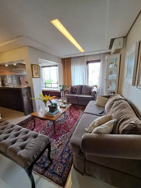 Foto 4 de Apartamento com 3 quartos à venda, 112m2 em Petrópolis, Porto Alegre - RS