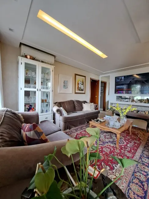 Foto 6 de Apartamento com 3 quartos à venda, 112m2 em Petrópolis, Porto Alegre - RS