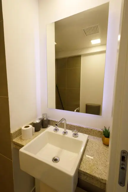 Apartamento com 2 quartos à venda, 61m2 em Porto Alegre - RS - imagem 7 Foto 7 de Apartamento com 2 quartos à venda, 61m2 em Porto Alegre - RS