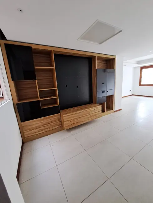 Foto 2 de Apartamento com 3 quartos à venda, 110m2 em Higienópolis, Porto Alegre - RS