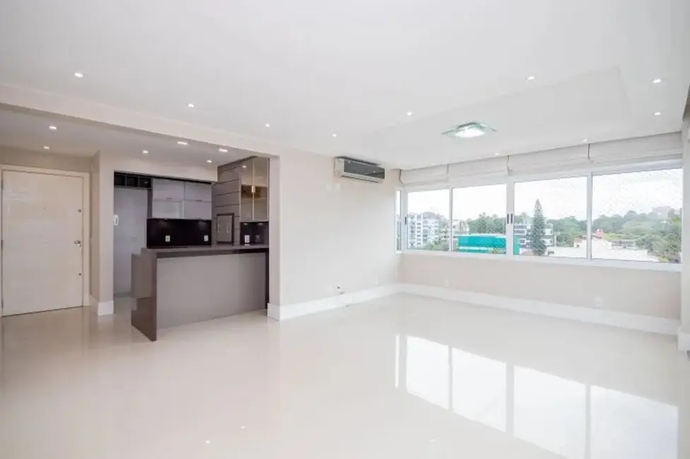 Foto 2 de Apartamento com 3 quartos à venda, 95m2 em Porto Alegre - RS