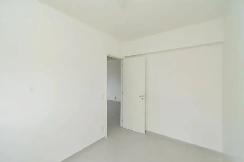 Apartamento com 2 quartos à venda, 50m2 em São José, Porto Alegre - RS - imagem 8 Foto 8 de Apartamento com 2 quartos à venda, 50m2 em São José, Porto Alegre - RS