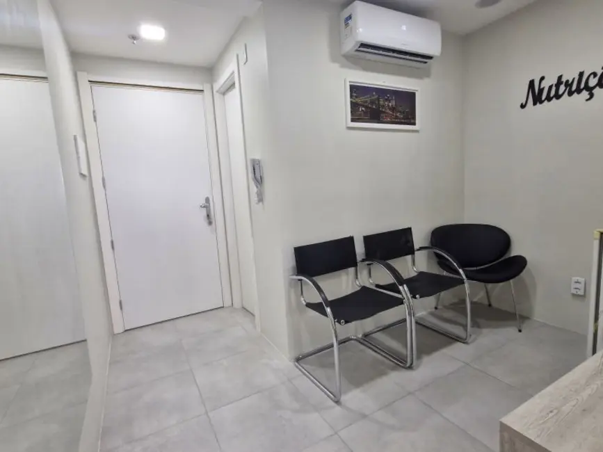 Foto 9 de Sala Comercial à venda, 25m2 em São Sebastião, Porto Alegre - RS