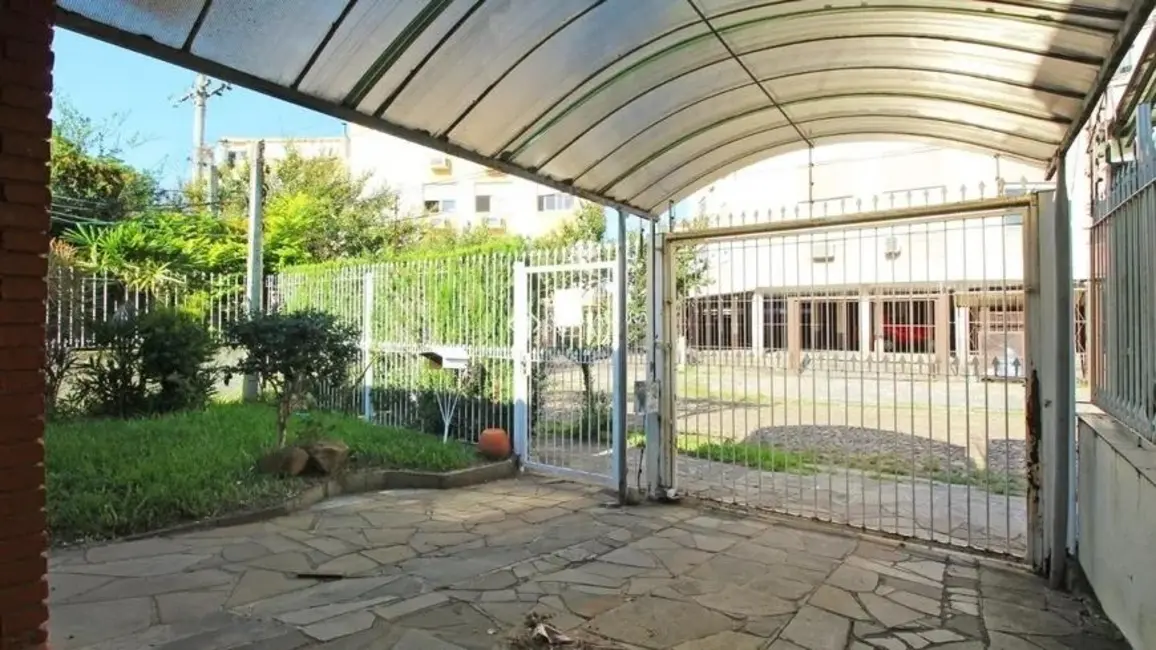 Foto 3 de Casa com 3 quartos à venda, 147m2 em São Sebastião, Porto Alegre - RS