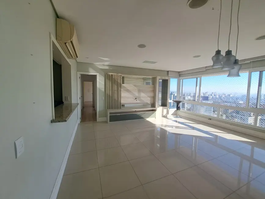 Apartamento com 3 quartos à venda, 105m2 em Porto Alegre - RS - imagem 1 Foto 1 de Apartamento com 3 quartos à venda, 105m2 em Porto Alegre - RS