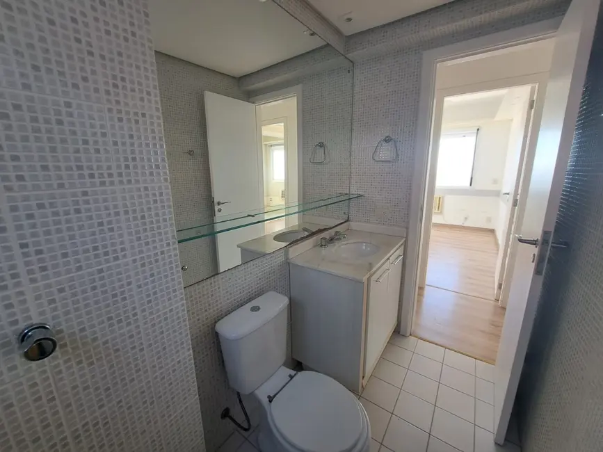 Apartamento com 3 quartos à venda, 105m2 em Porto Alegre - RS - imagem 8 Foto 8 de Apartamento com 3 quartos à venda, 105m2 em Porto Alegre - RS
