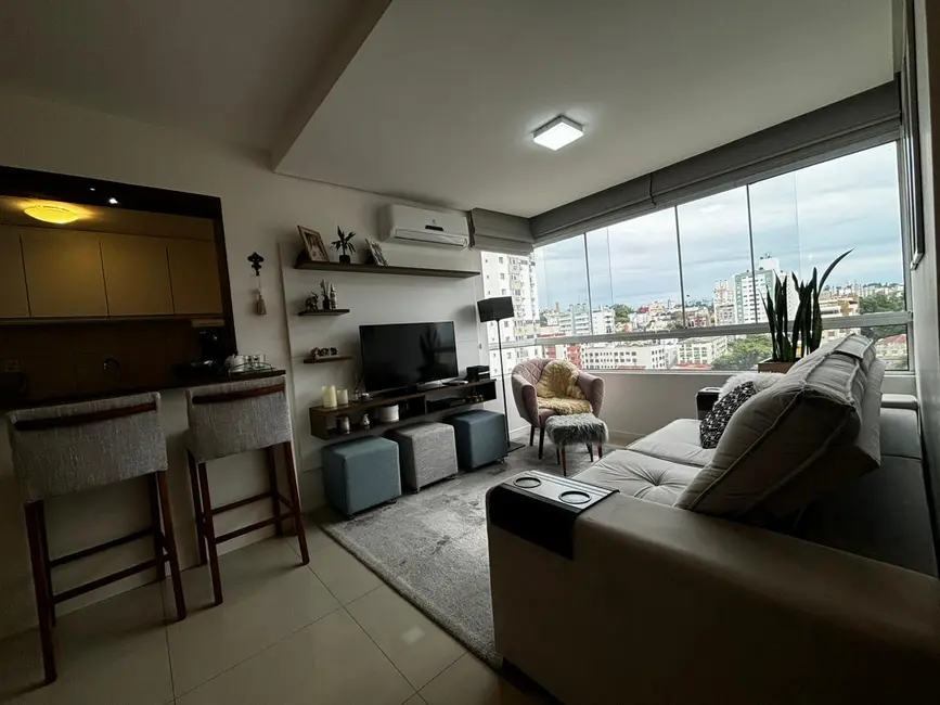 Foto 2 de Apartamento com 2 quartos à venda, 57m2 em Santana, Porto Alegre - RS