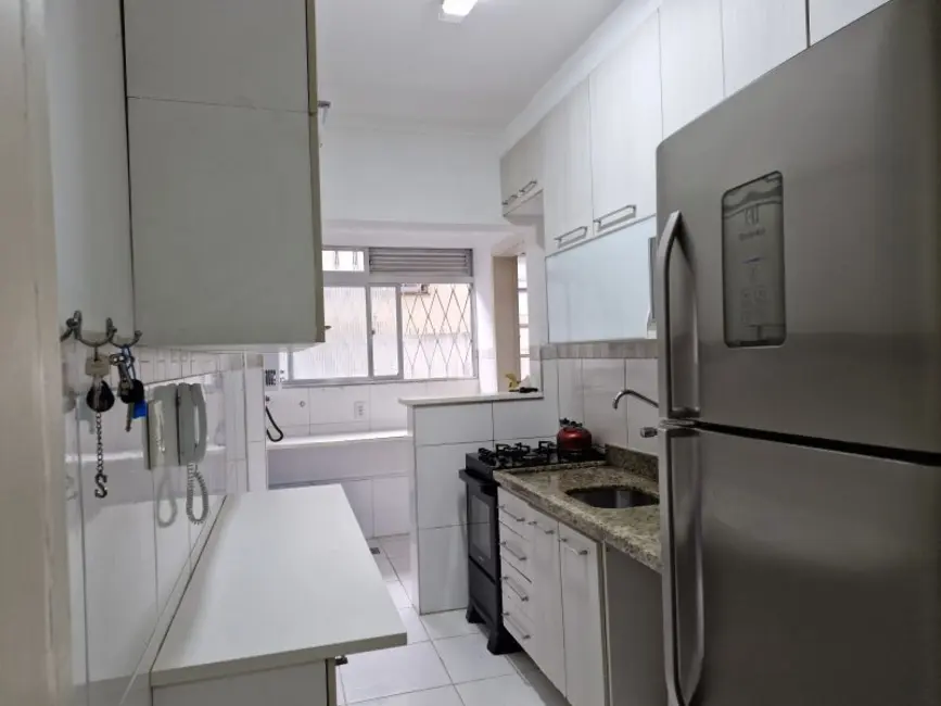 Apartamento com 3 quartos à venda, 104m2 em Petrópolis, Porto Alegre - RS - imagem 6 Foto 6 de Apartamento com 3 quartos à venda, 104m2 em Petrópolis, Porto Alegre - RS