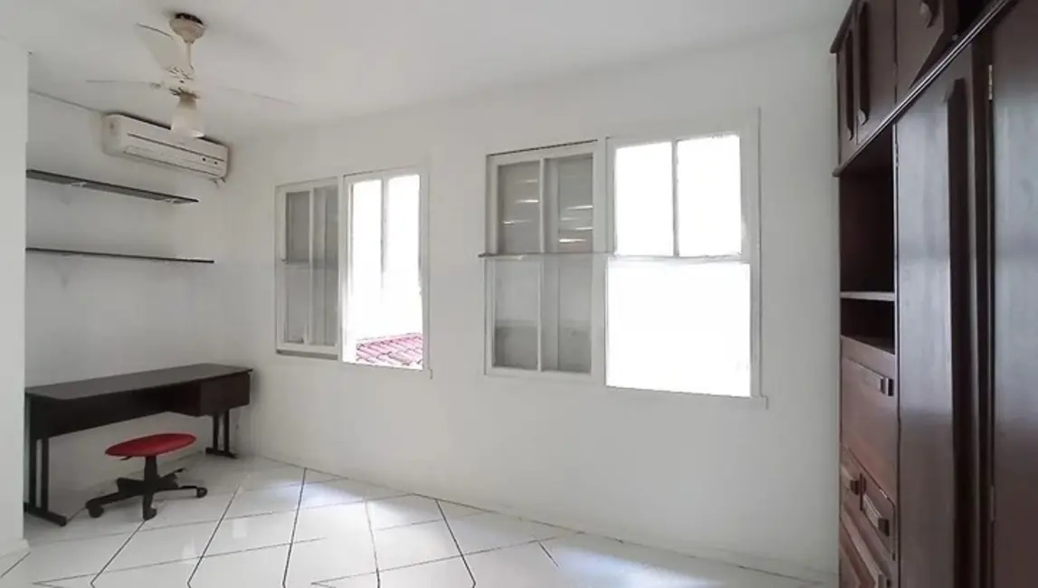 Foto 3 de Kitnet com 1 quarto à venda, 34m2 em Porto Alegre - RS