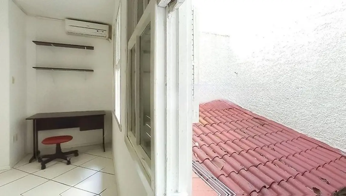 Foto 4 de Kitnet com 1 quarto à venda, 34m2 em Porto Alegre - RS