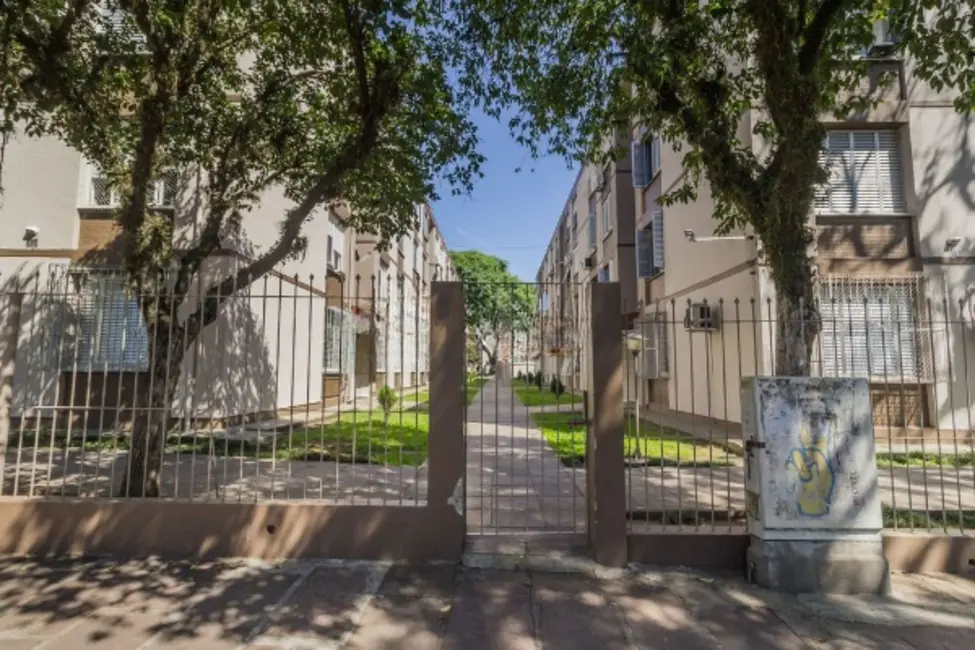 Foto 3 de Apartamento com 2 quartos à venda, 44m2 em Jardim Itu Sabará, Porto Alegre - RS