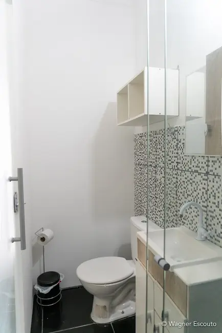 Apartamento com 3 quartos à venda, 197m2 em Teresópolis, Porto Alegre - RS - imagem 6 Foto 6 de Apartamento com 3 quartos à venda, 197m2 em Teresópolis, Porto Alegre - RS