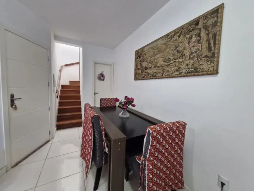 Casa com 2 quartos à venda, 78m2 em Jardim Carvalho, Porto Alegre - RS - imagem 3 Foto 3 de Casa com 2 quartos à venda, 78m2 em Jardim Carvalho, Porto Alegre - RS