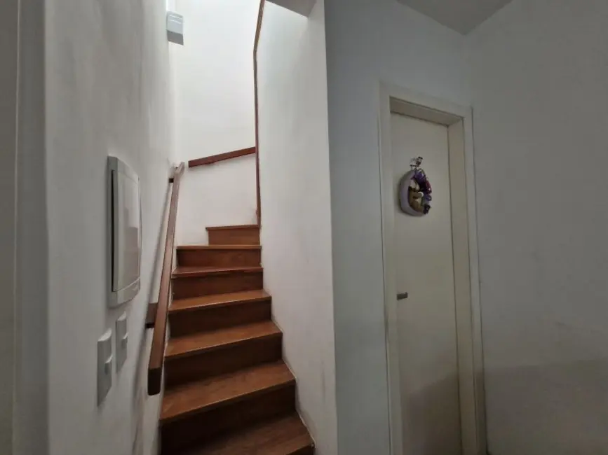 Casa com 2 quartos à venda, 78m2 em Jardim Carvalho, Porto Alegre - RS - imagem 6 Foto 6 de Casa com 2 quartos à venda, 78m2 em Jardim Carvalho, Porto Alegre - RS