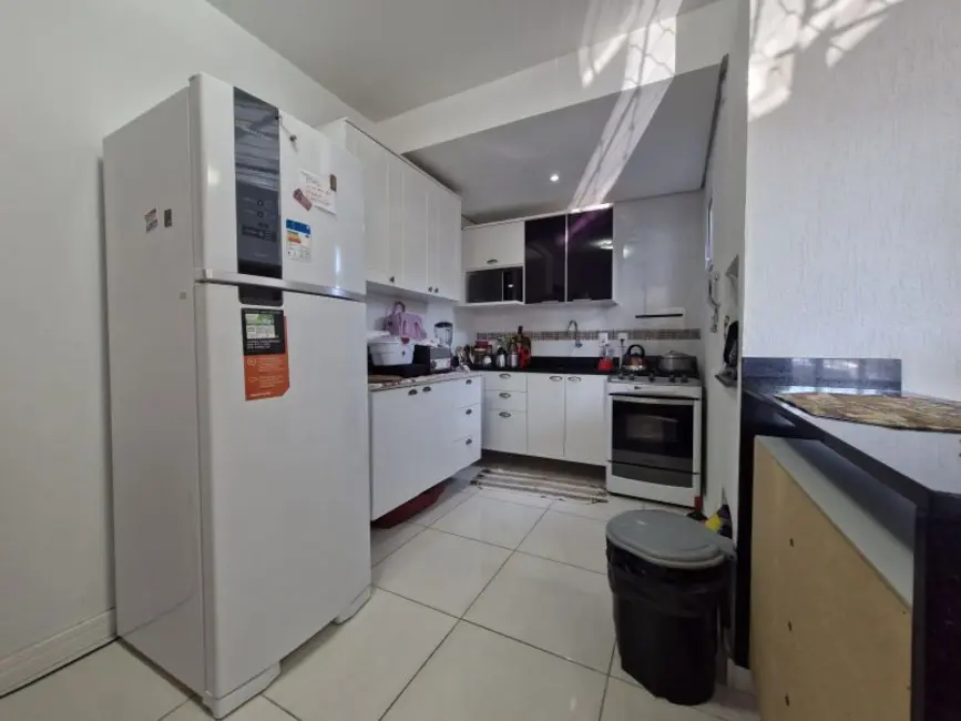 Casa com 2 quartos à venda, 78m2 em Jardim Carvalho, Porto Alegre - RS - imagem 4 Foto 4 de Casa com 2 quartos à venda, 78m2 em Jardim Carvalho, Porto Alegre - RS