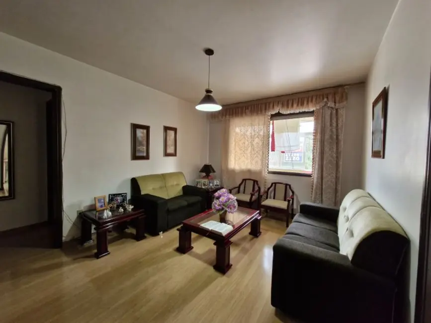 Apartamento com 3 quartos à venda, 77m2 em Vila Ipiranga, Porto Alegre - RS - imagem 4 Foto 4 de Apartamento com 3 quartos à venda, 77m2 em Vila Ipiranga, Porto Alegre - RS