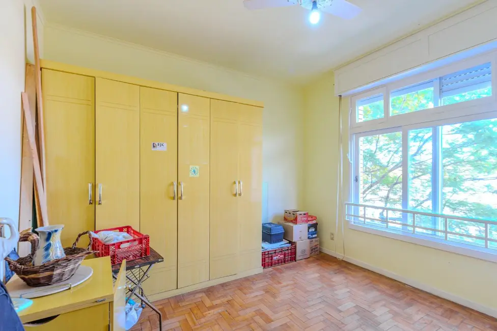 Apartamento com 3 quartos à venda, 121m2 em Praia de Belas, Porto Alegre - RS - imagem 8 Foto 8 de Apartamento com 3 quartos à venda, 121m2 em Praia de Belas, Porto Alegre - RS