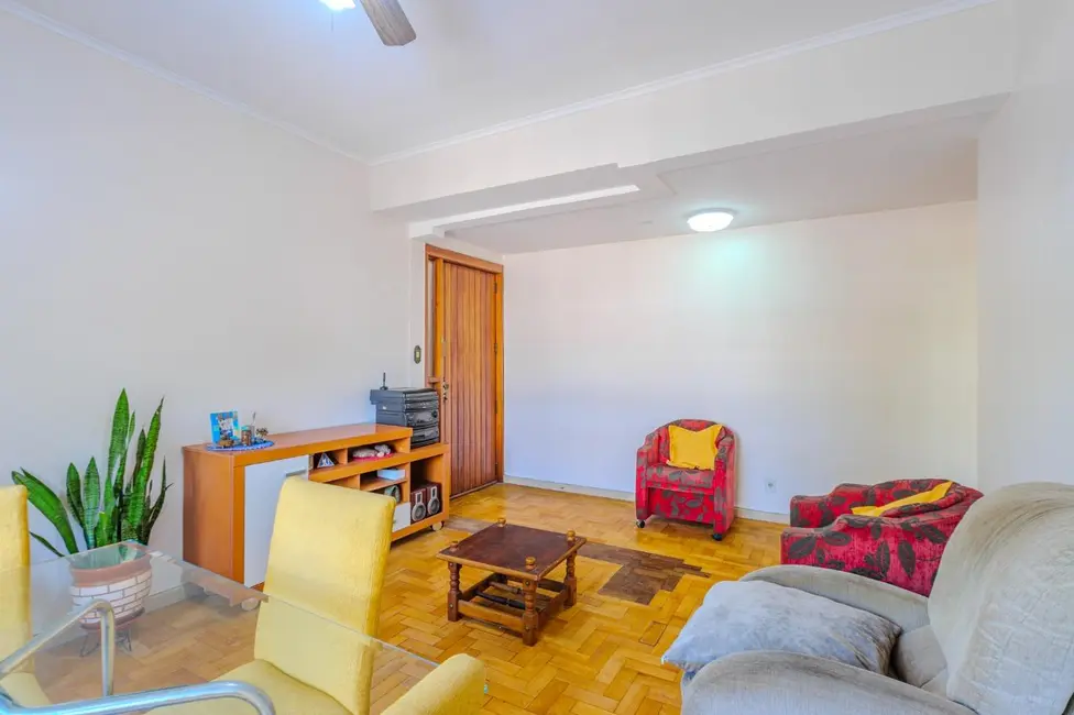 Apartamento com 3 quartos à venda, 121m2 em Praia de Belas, Porto Alegre - RS - imagem 4 Foto 4 de Apartamento com 3 quartos à venda, 121m2 em Praia de Belas, Porto Alegre - RS