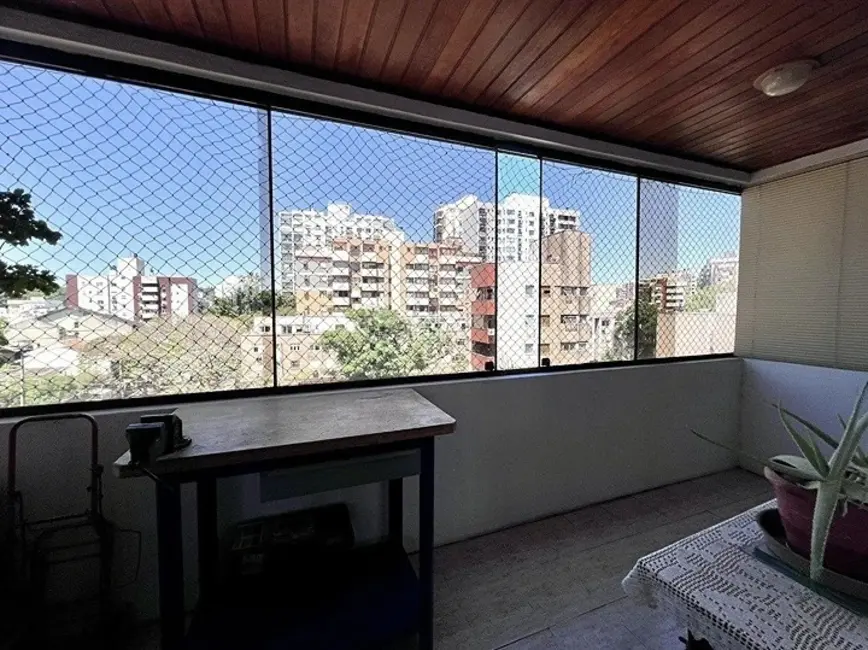 Apartamento com 3 quartos à venda, 100m2 em Menino Deus, Porto Alegre - RS - imagem 5 Foto 5 de Apartamento com 3 quartos à venda, 100m2 em Menino Deus, Porto Alegre - RS