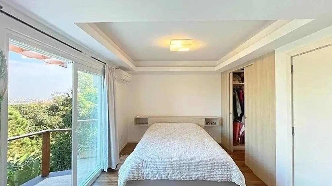 Foto 7 de Casa com 3 quartos à venda, 298m2 em Vila Nova, Porto Alegre - RS