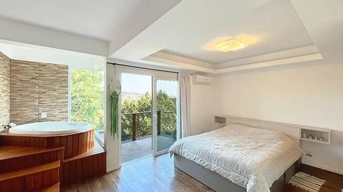 Foto 6 de Casa com 3 quartos à venda, 298m2 em Vila Nova, Porto Alegre - RS