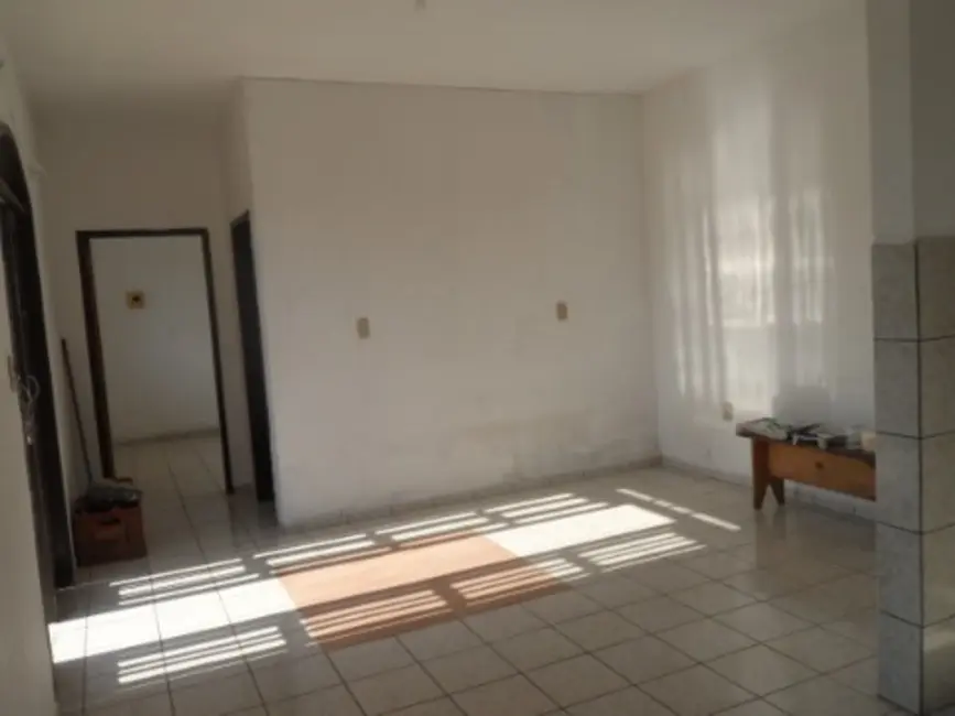 Foto 4 de Apartamento com 1 quarto para alugar, 30m2 em Petrópolis, Joinville - SC