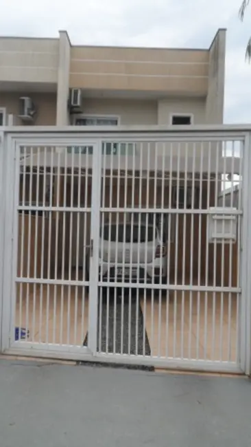 Sobrado com 3 quartos à venda, 78m2 em Boehmerwald, Joinville - SC - imagem 3 Foto 3 de Sobrado com 3 quartos à venda, 78m2 em Boehmerwald, Joinville - SC
