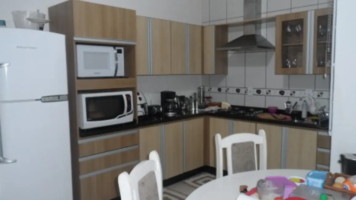Sobrado com 3 quartos à venda, 78m2 em Boehmerwald, Joinville - SC - imagem 9 Foto 9 de Sobrado com 3 quartos à venda, 78m2 em Boehmerwald, Joinville - SC
