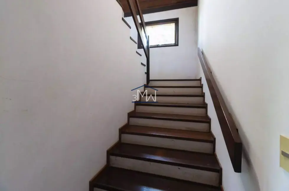 Casa com 4 quartos à venda, 350m2 em Santa Cândida, Curitiba - PR - imagem 7 Foto 7 de Casa com 4 quartos à venda, 350m2 em Santa Cândida, Curitiba - PR