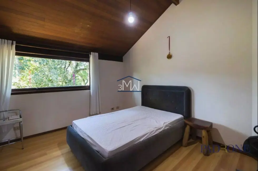 Casa com 4 quartos à venda, 350m2 em Santa Cândida, Curitiba - PR - imagem 8 Foto 8 de Casa com 4 quartos à venda, 350m2 em Santa Cândida, Curitiba - PR