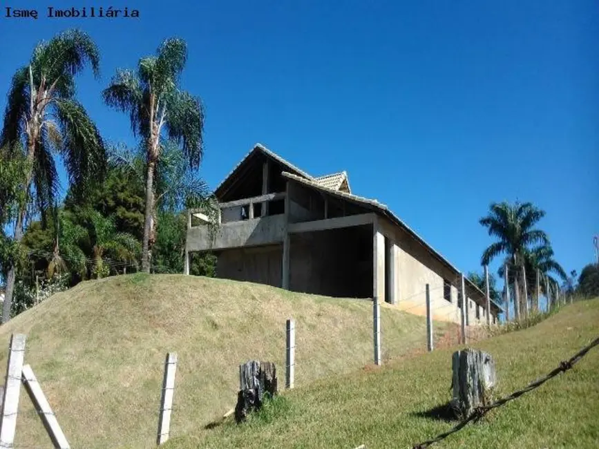 Casa com 4 quartos à venda, 400m2 em Aguas De Lindoia - SP - imagem 3 Foto 3 de Casa com 4 quartos à venda, 400m2 em Aguas De Lindoia - SP