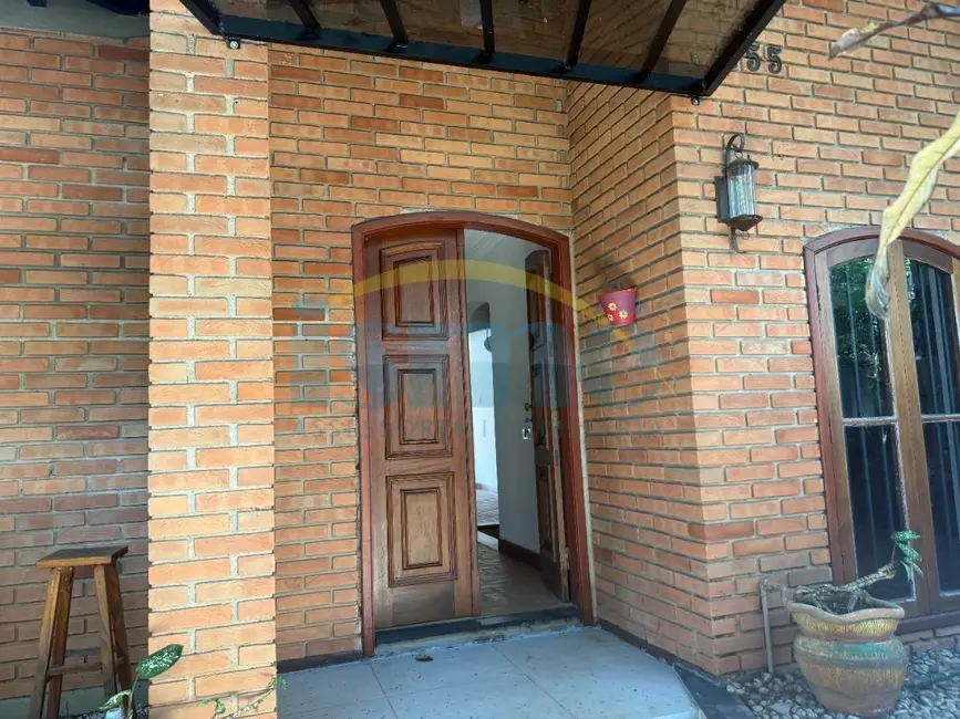 Casa com 5 quartos para alugar, 400m2 em Campinas - SP - imagem 3 Foto 3 de Casa com 5 quartos para alugar, 400m2 em Campinas - SP