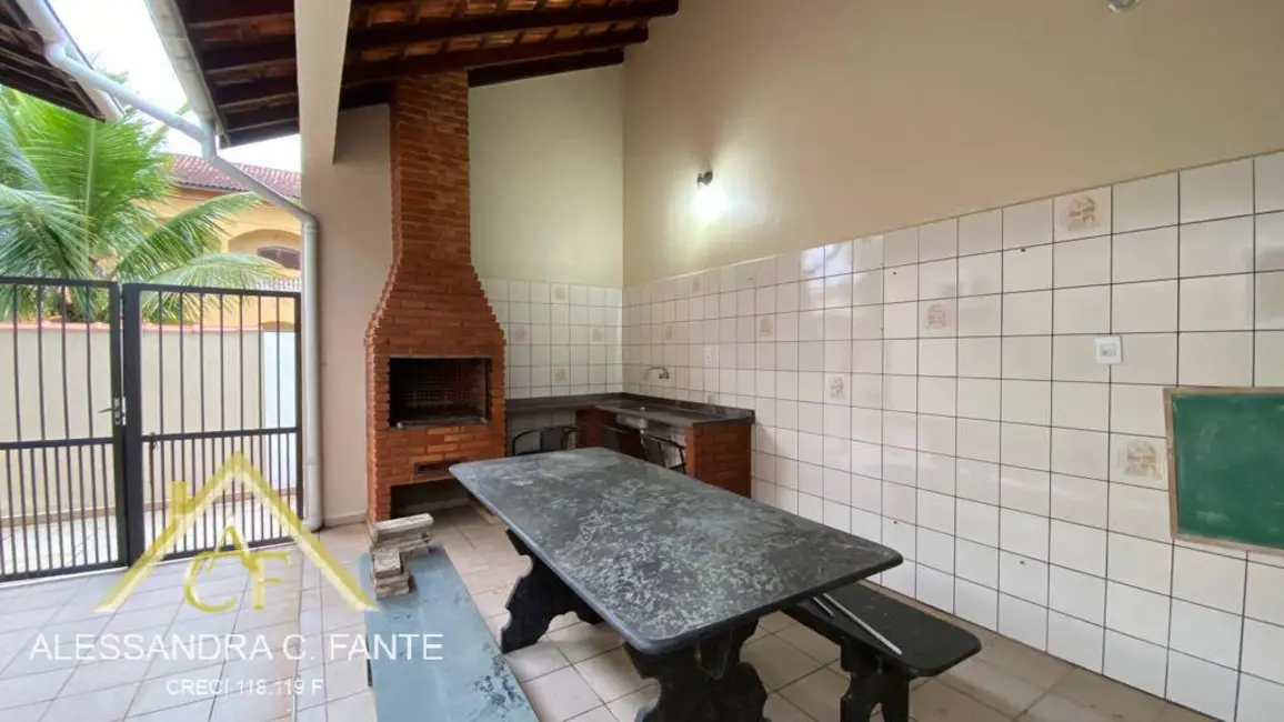 Sobrado com 4 quartos à venda, 253m2 em Itanhaem - SP - imagem 5 Foto 5 de Sobrado com 4 quartos à venda, 253m2 em Itanhaem - SP