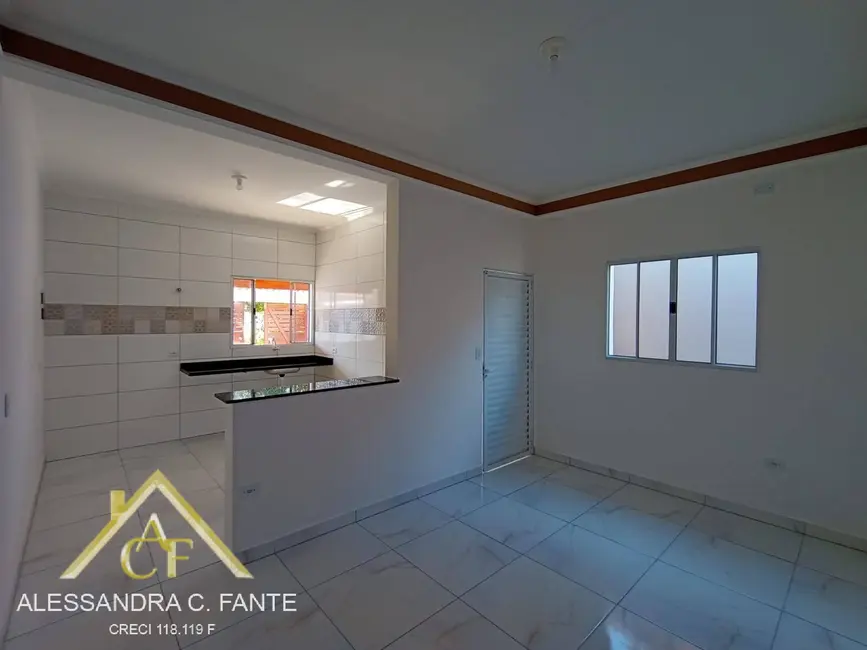 Foto 5 de Casa com 2 quartos à venda, 82m2 em Itanhaem - SP
