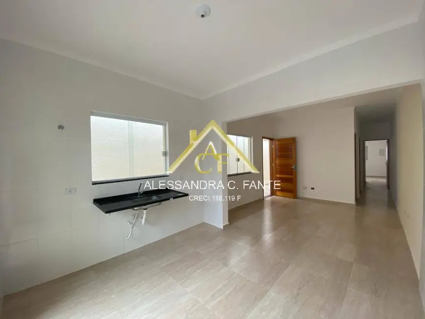 Foto 6 de Casa com 2 quartos à venda, 135m2 em Mongagua - SP