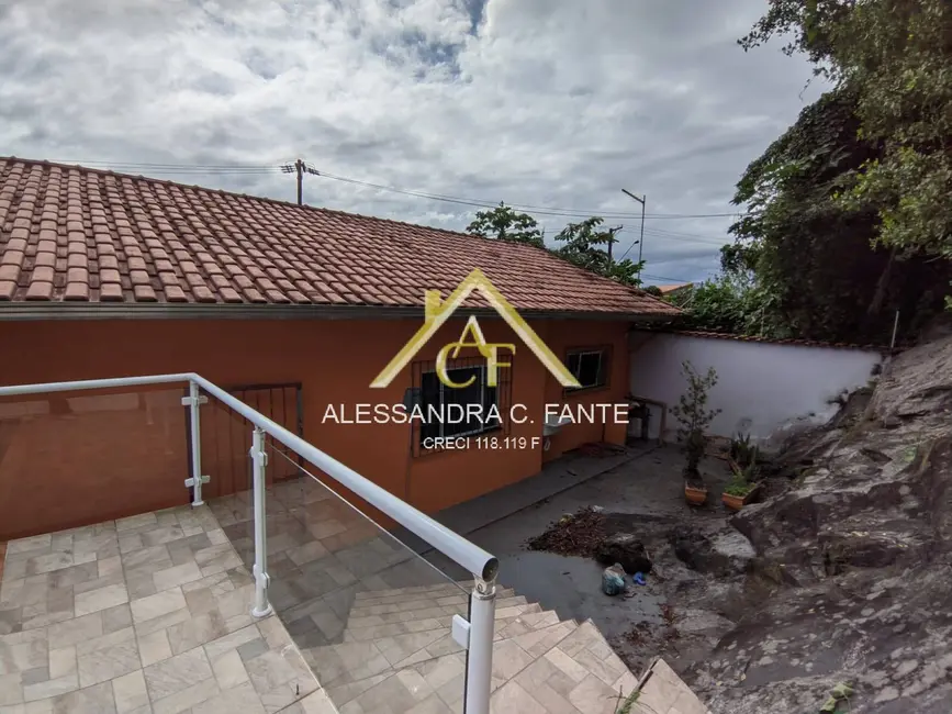 Casa com 3 quartos à venda, 395m2 em Itanhaem - SP - imagem 5 Foto 5 de Casa com 3 quartos à venda, 395m2 em Itanhaem - SP